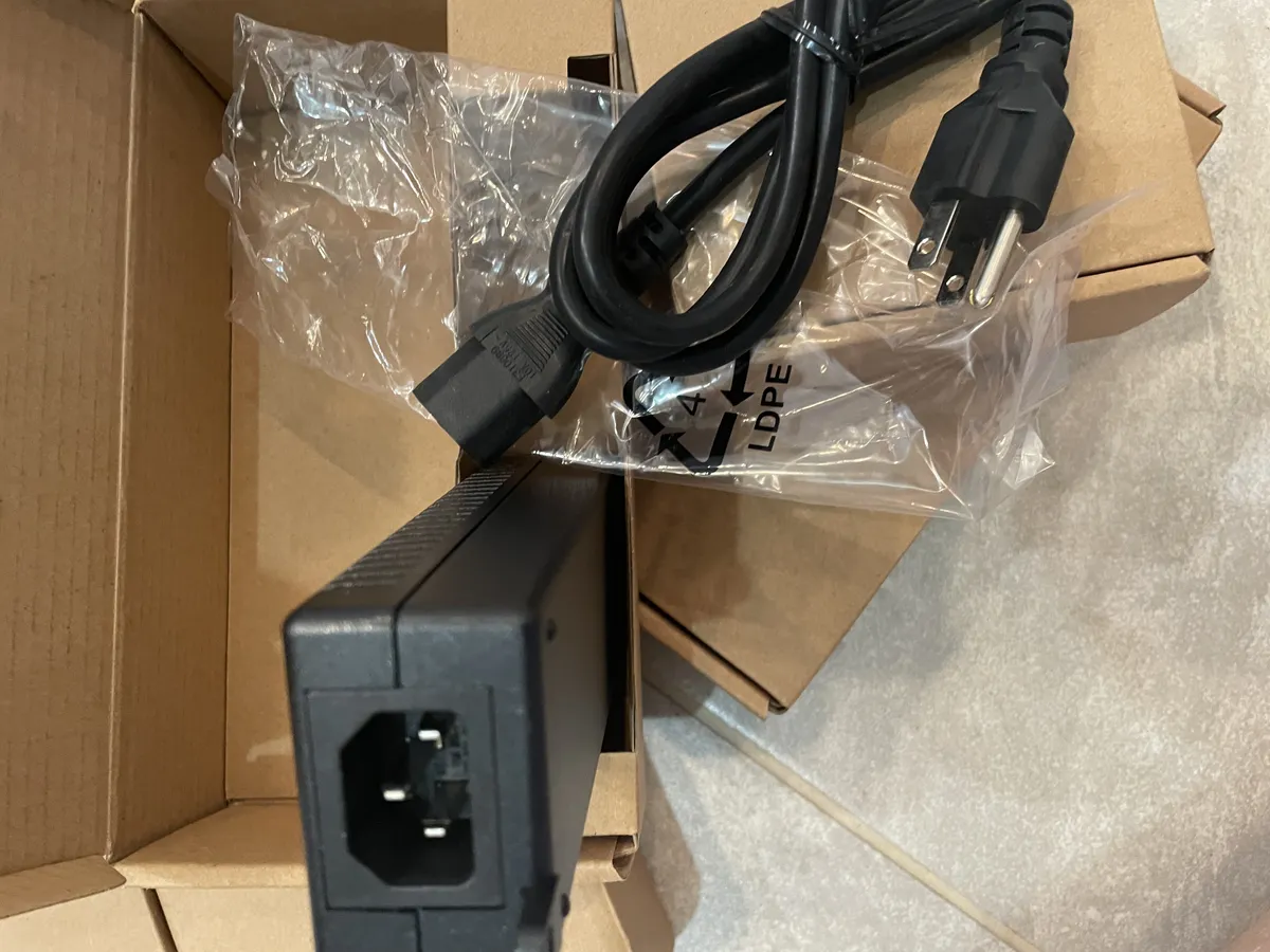 Cisco Meraki MA-INJ-4 PoE Injector thumbnail 5